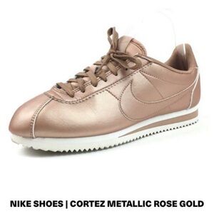 NIKE Cortez in rose gold